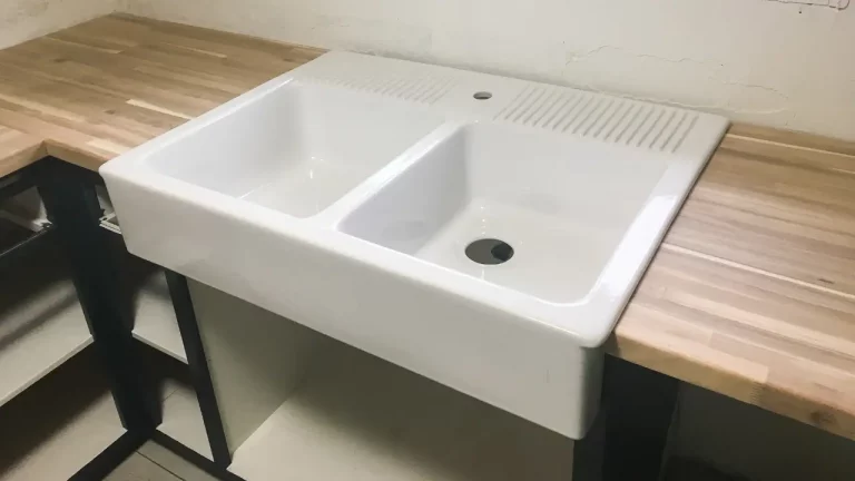 Best Farmhouse Sinks (Tested By 33+ Plumbers)